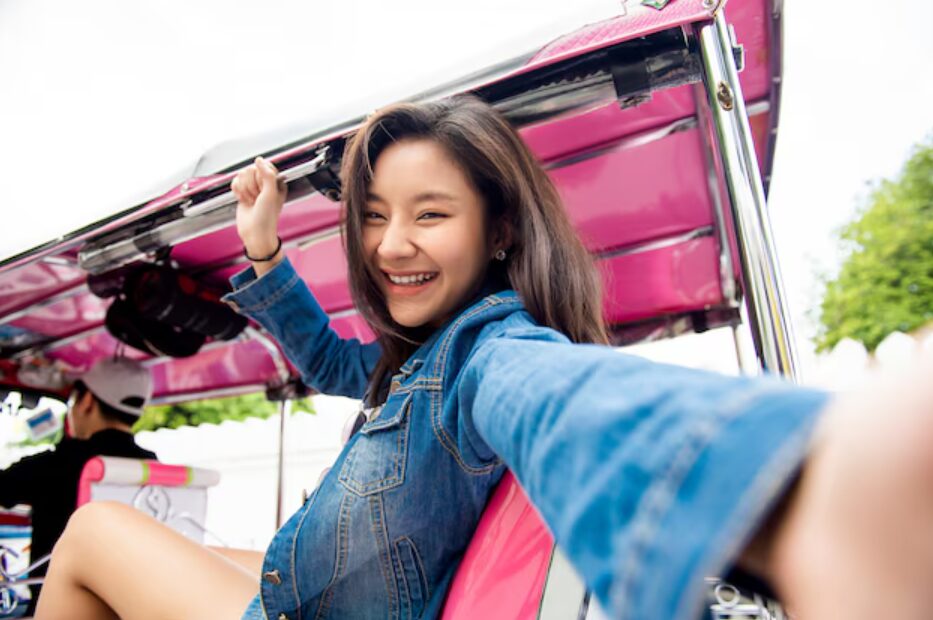 Sharing your moment & Easy travelling